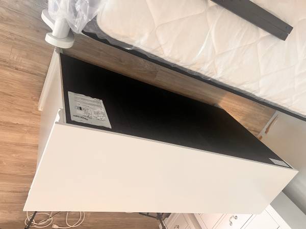 New High Gloss Louis Philippe White Wood 6 Drawer Dresser