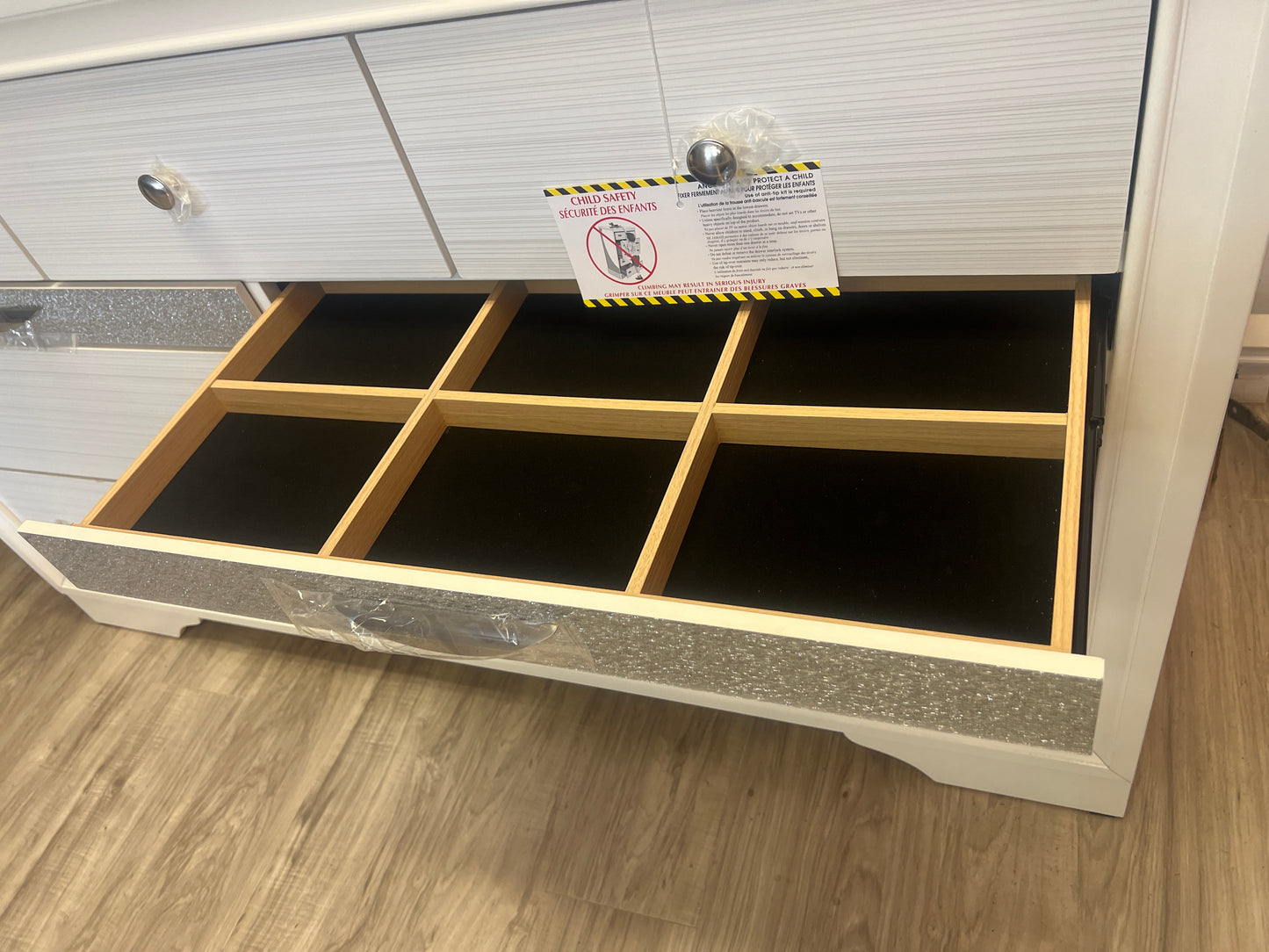 New Sadeel 6 Drawer Dresser with 2 Hidden Jewelry Drawers