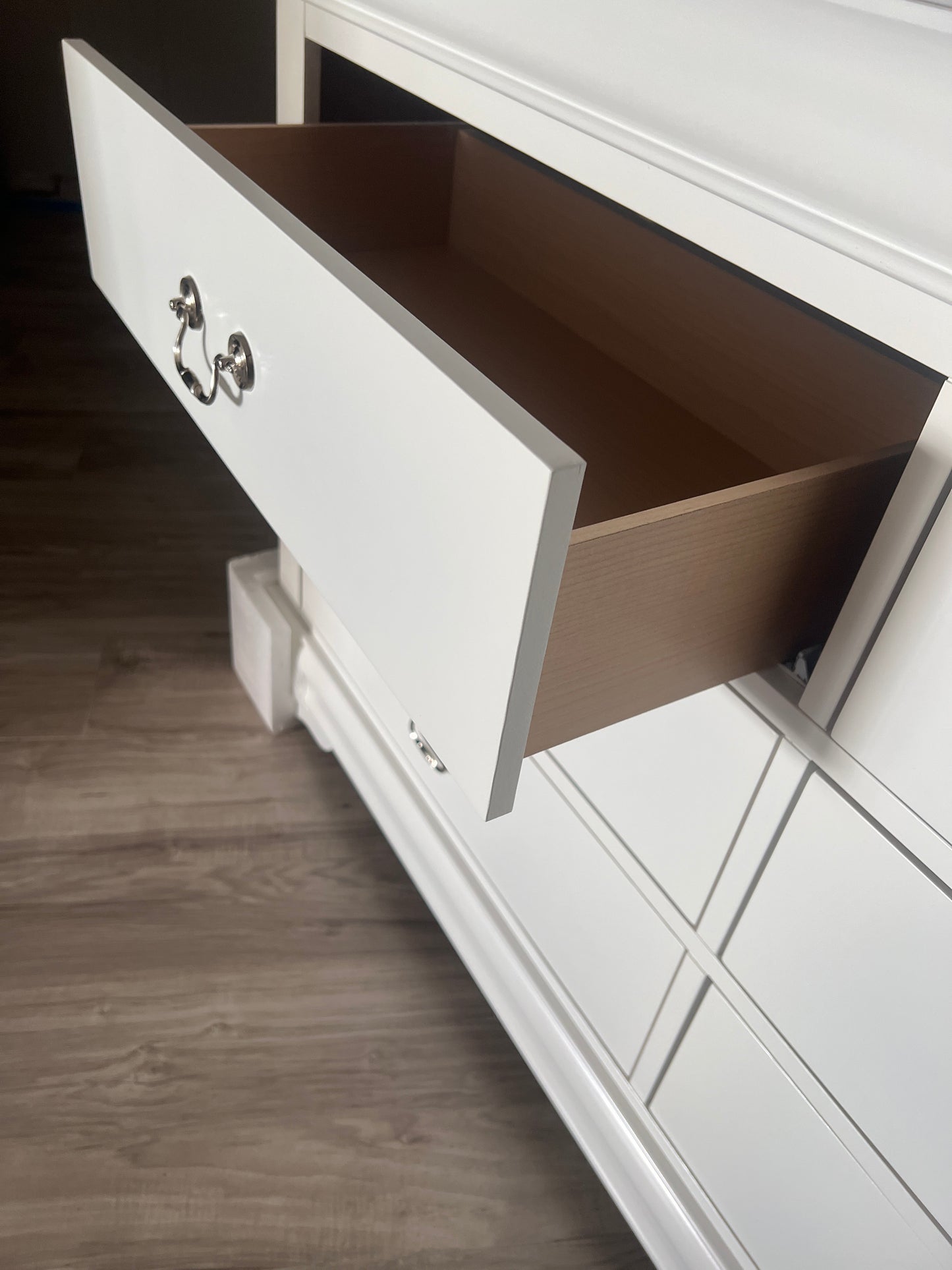 New High Gloss Louis Philippe White Wood 6 Drawer Dresser