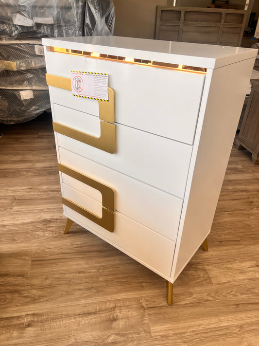 New Westley White Chest of Drawers