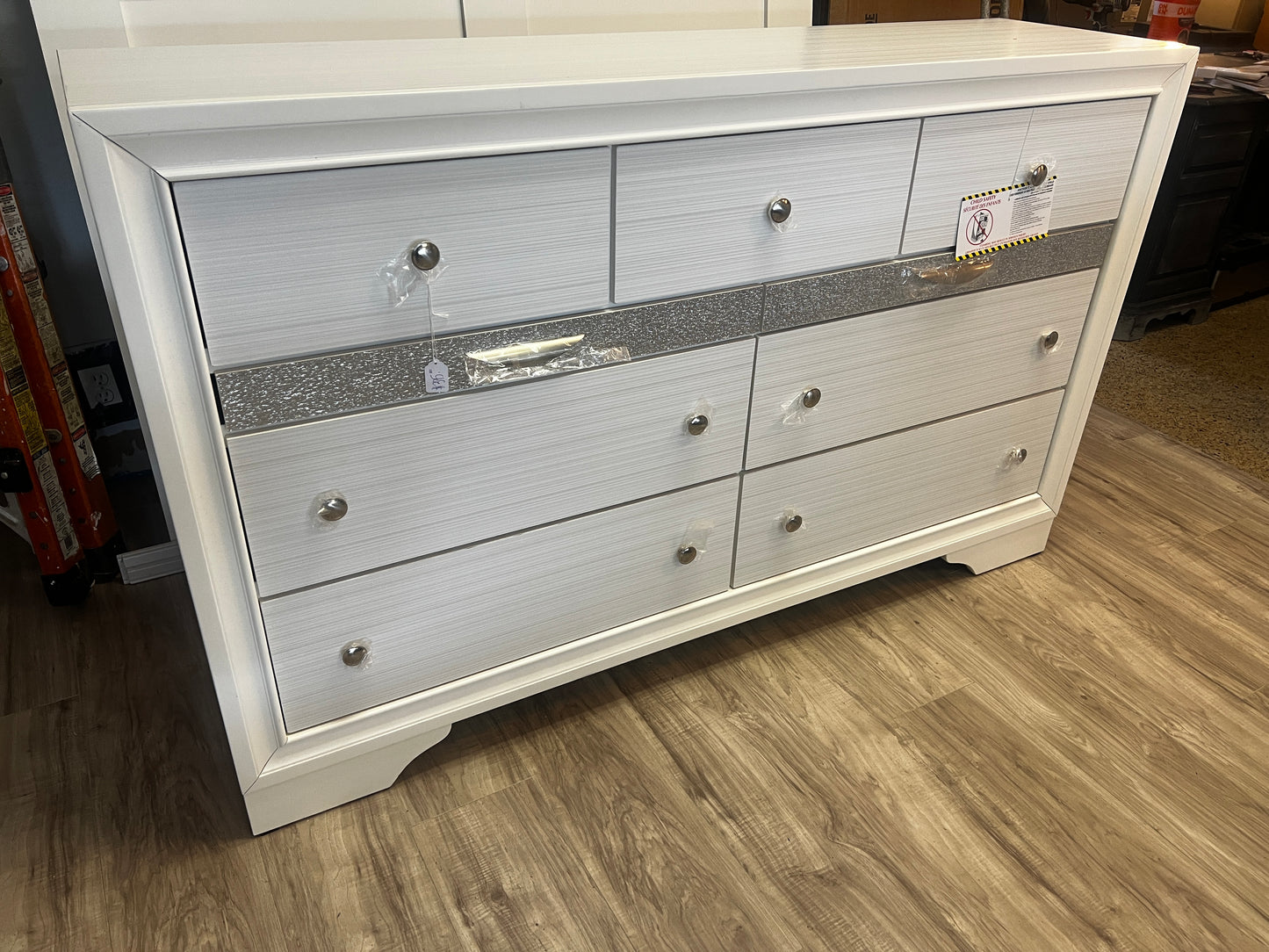New Sadeel 6 Drawer Dresser with 2 Hidden Jewelry Drawers