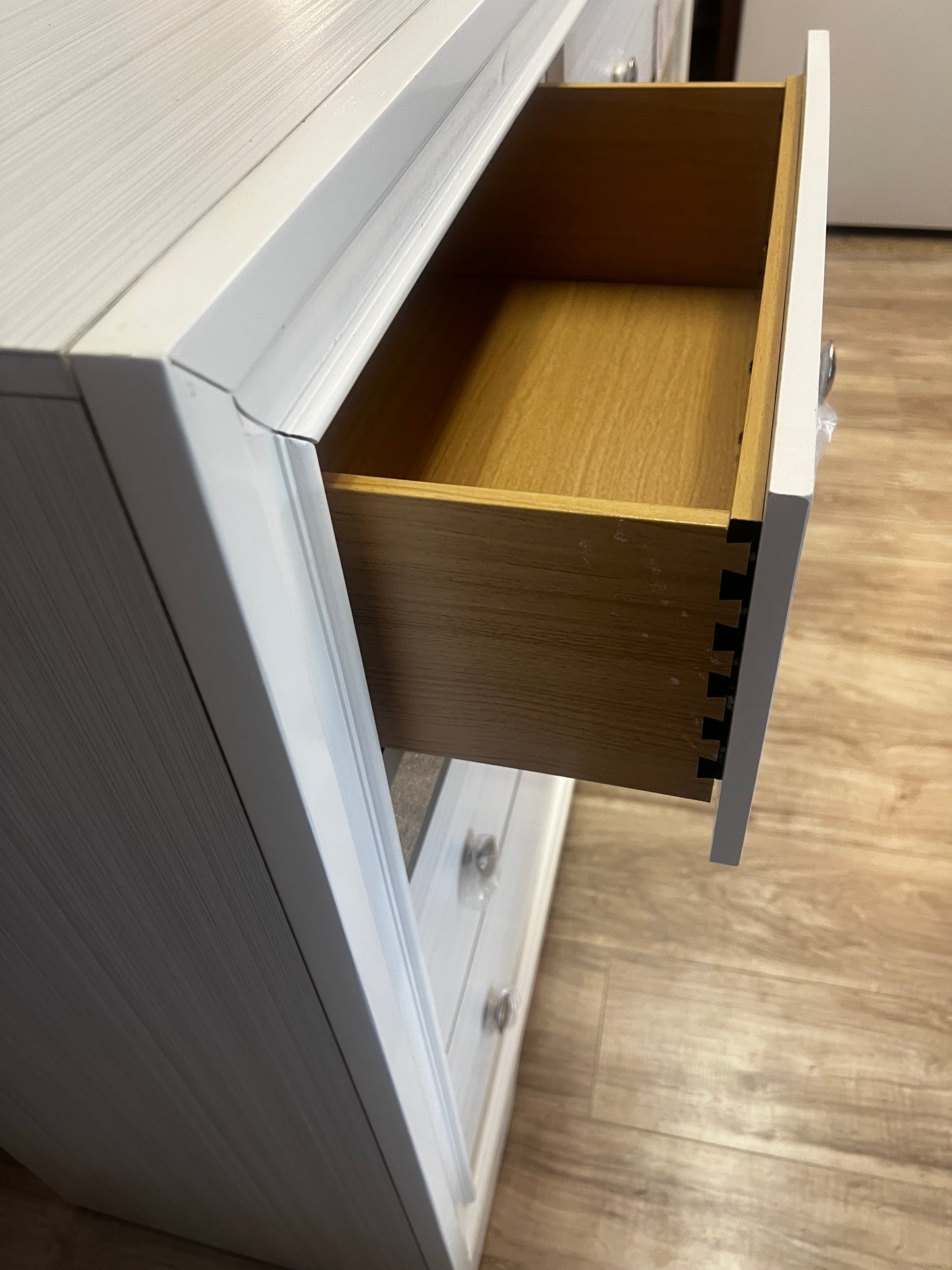 New Sadeel 6 Drawer Dresser with 2 Hidden Jewelry Drawers