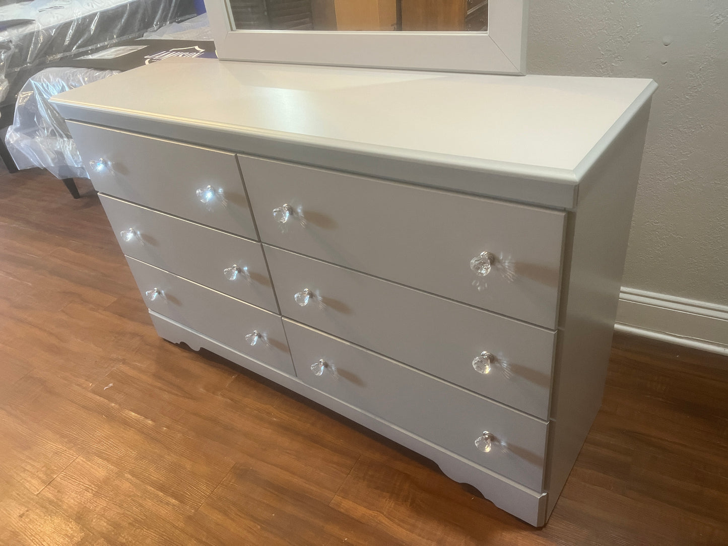 Gorgeous Brand New Light Grey, Pre-assembled, Made in USA, six drawer dresser with Mirror