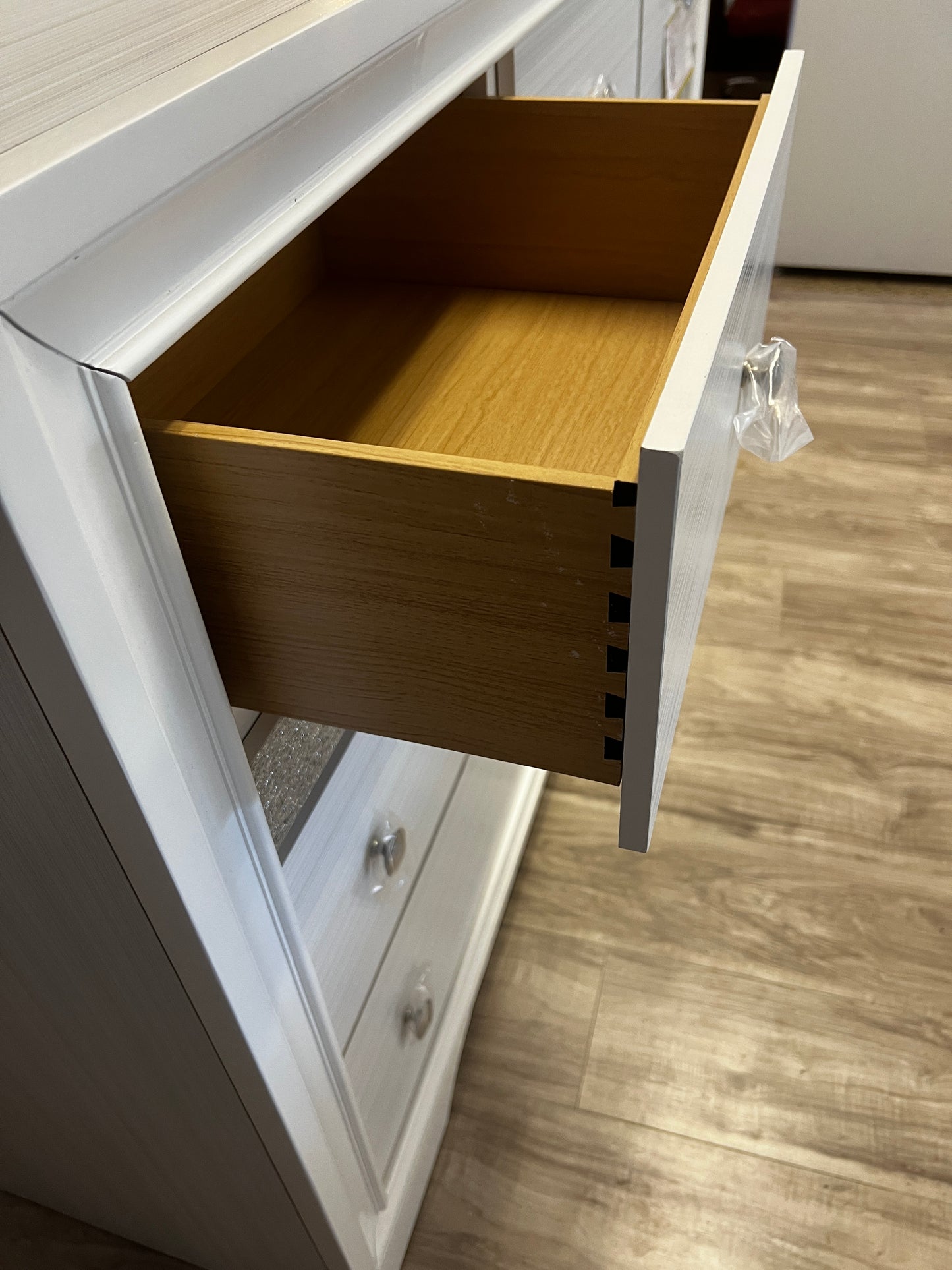 New Sadeel 6 Drawer Dresser with 2 Hidden Jewelry Drawers