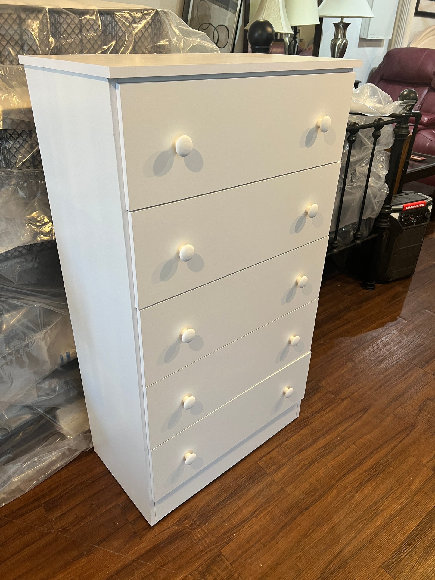 Brand New Pre-assembled Brilliant White 5 Chest of drawers